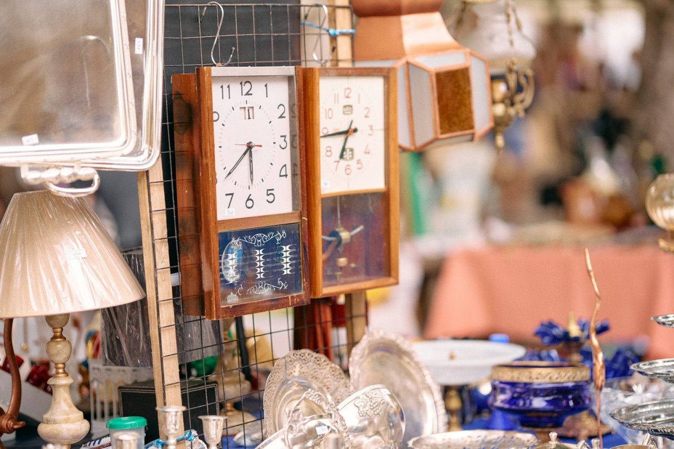 Professional nationwide fine art and antique moving Fine art and clocks on display